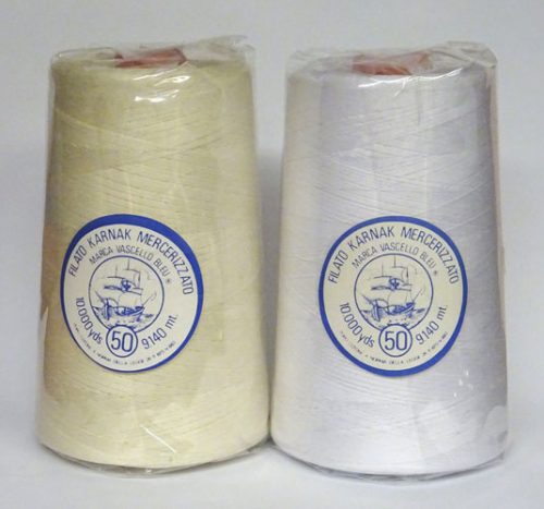 Cono filo cotone n°50 colore  bianco, avorio 10000 yards, vascello blu