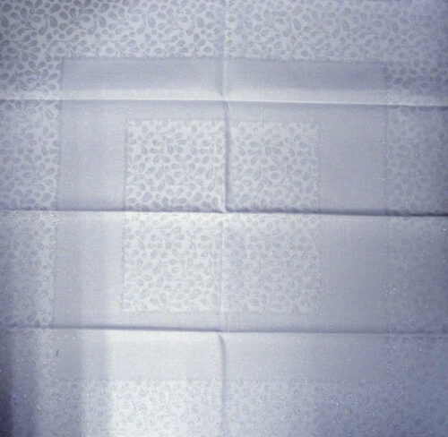 Tovaglietta chierese berries cm 90 x 90 argento o oro - immagine 2